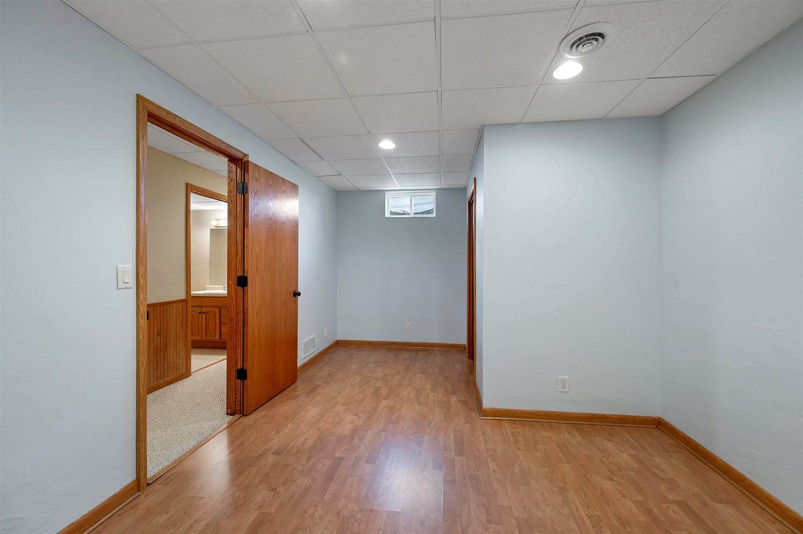 1225 Drews Drive, De Pere, WI 54115