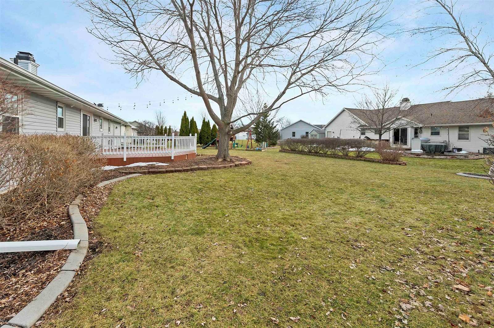 1225 Drews Drive, De Pere, WI 54115