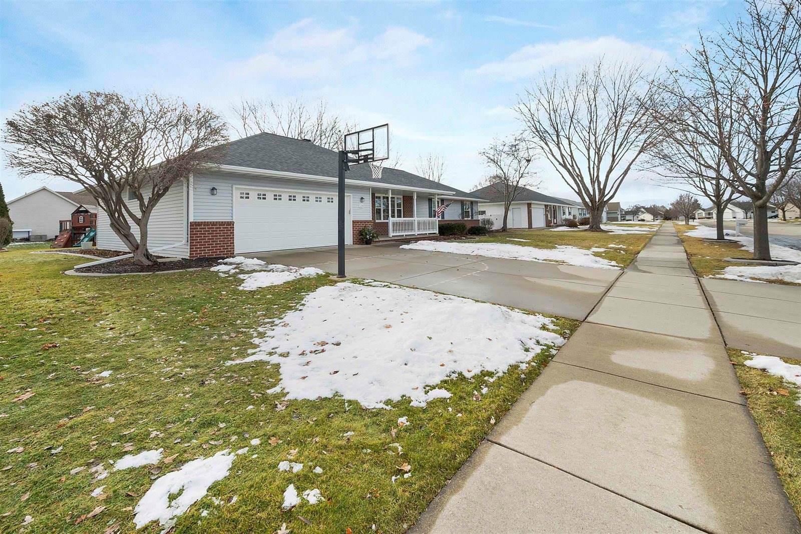 1225 Drews Drive, De Pere, WI 54115