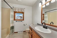 1225 Drews Drive, De Pere, WI 54115