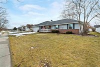 1225 Drews Drive, De Pere, WI 54115