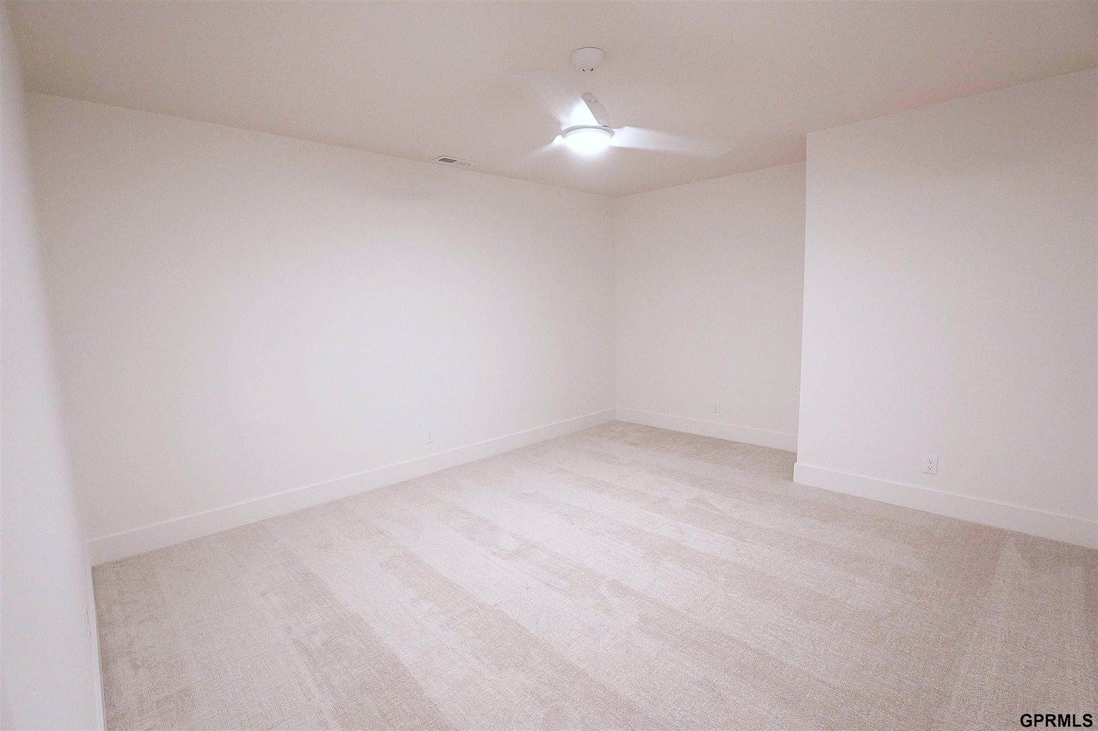 18104 Cooper Street, Gretna, NE 68028