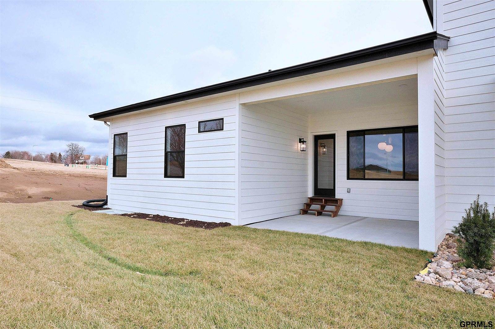 18104 Cooper Street, Gretna, NE 68028