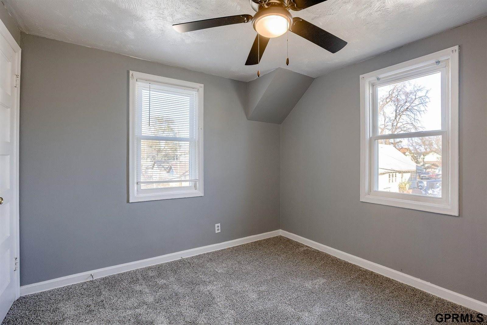 5818 North 24Th Street, Omaha, NE 68110