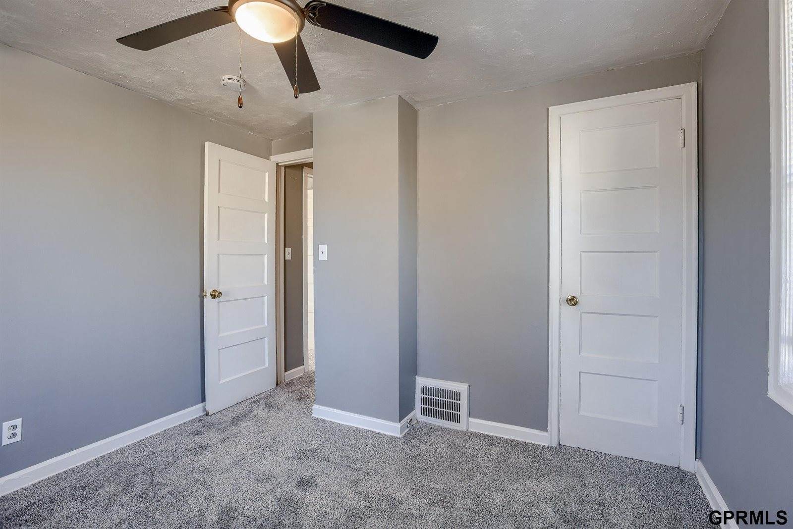 5818 North 24Th Street, Omaha, NE 68110