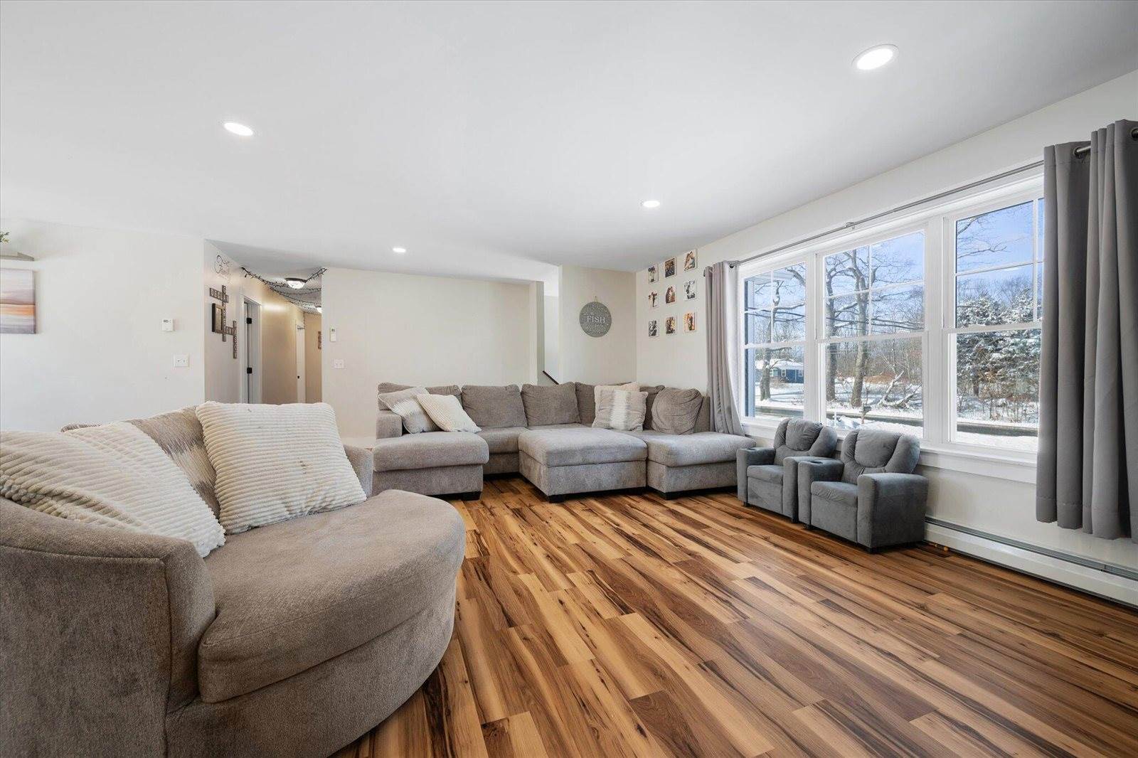 1197 Western Avenue, Hampden, ME 04444