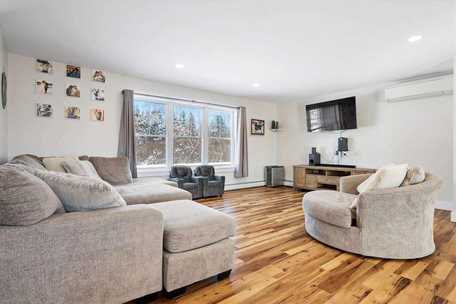 1197 Western Avenue, Hampden, ME 04444