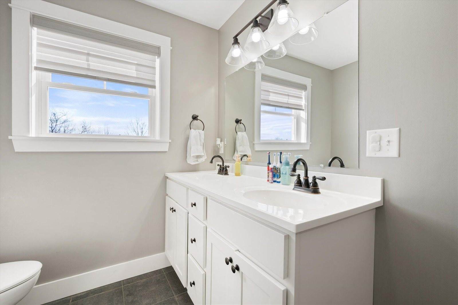 1197 Western Avenue, Hampden, ME 04444