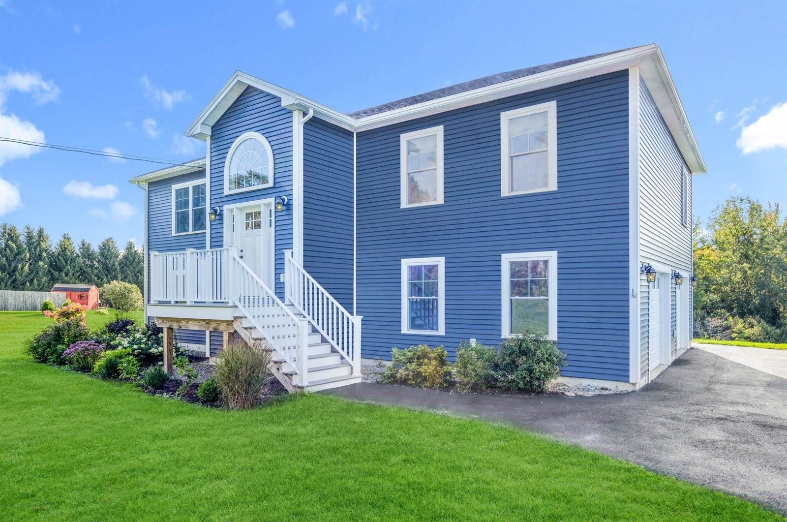 1197 Western Avenue, Hampden, ME 04444