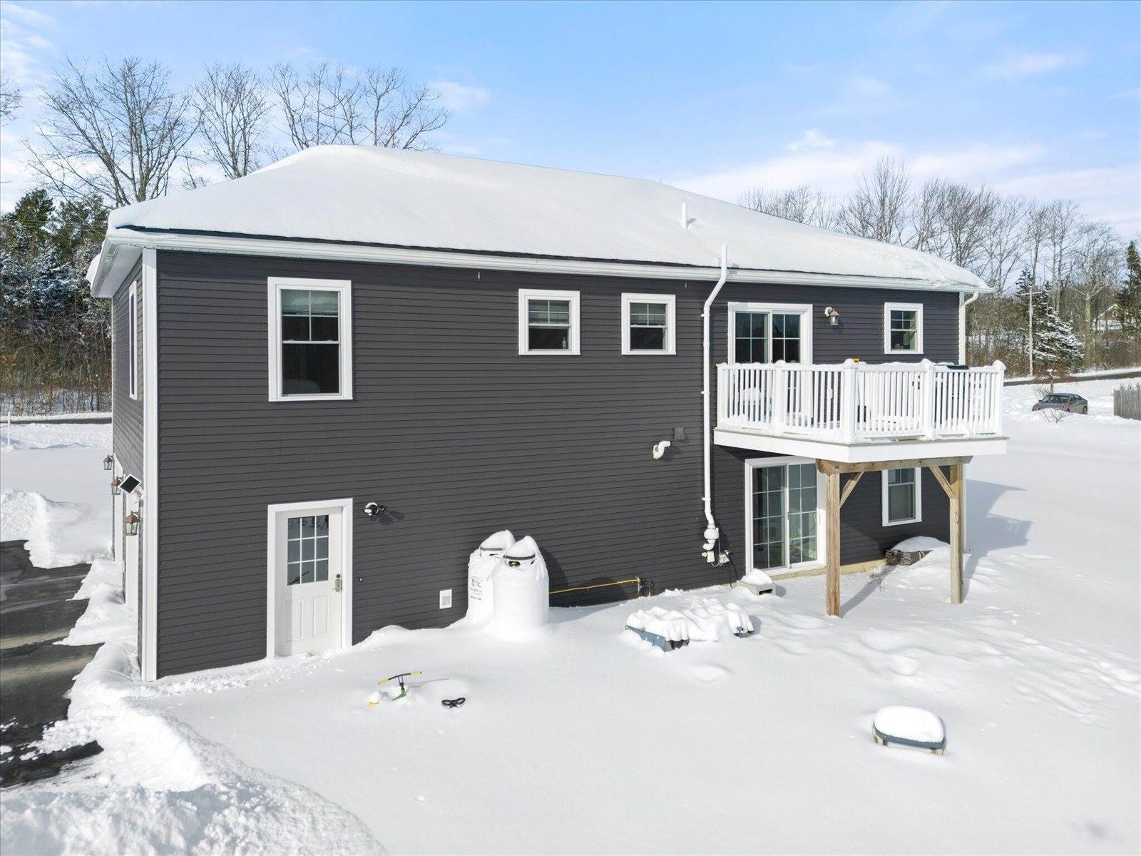 1197 Western Avenue, Hampden, ME 04444