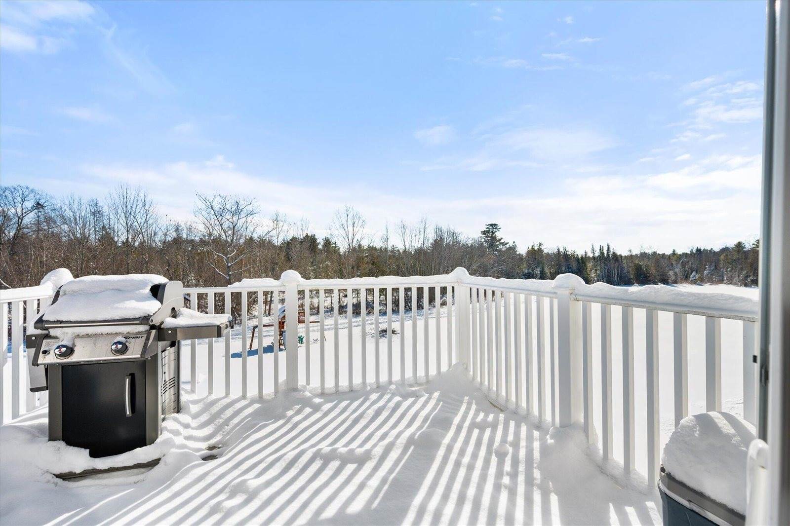 1197 Western Avenue, Hampden, ME 04444