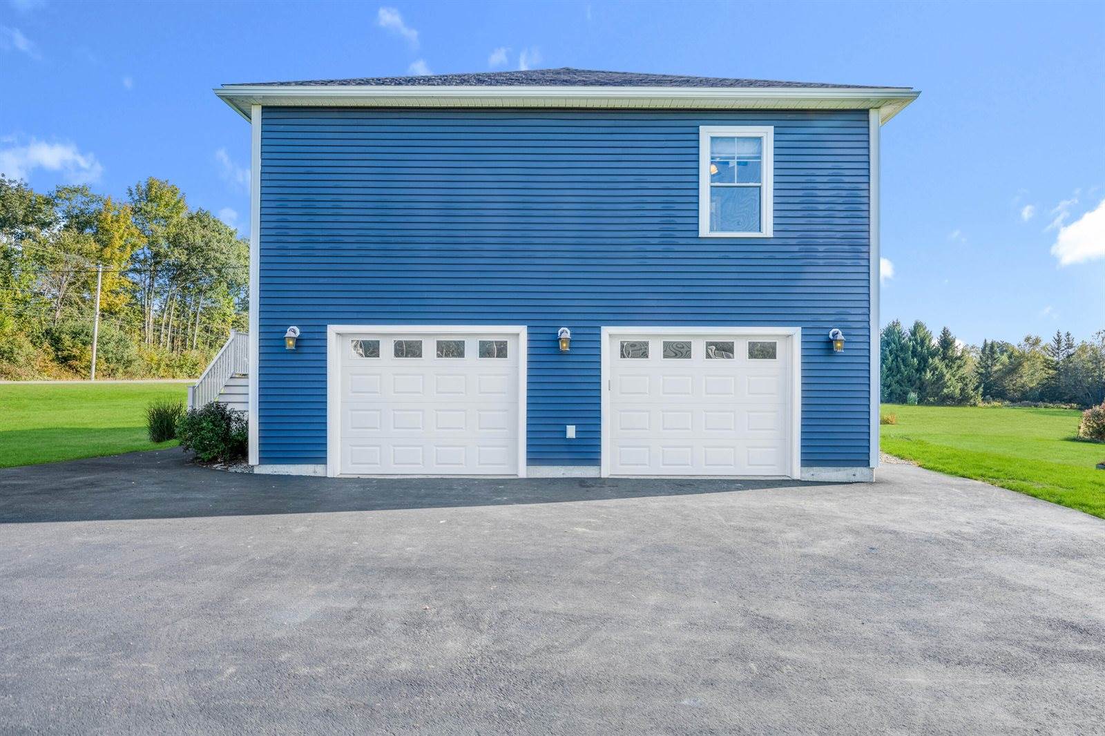 1197 Western Avenue, Hampden, ME 04444