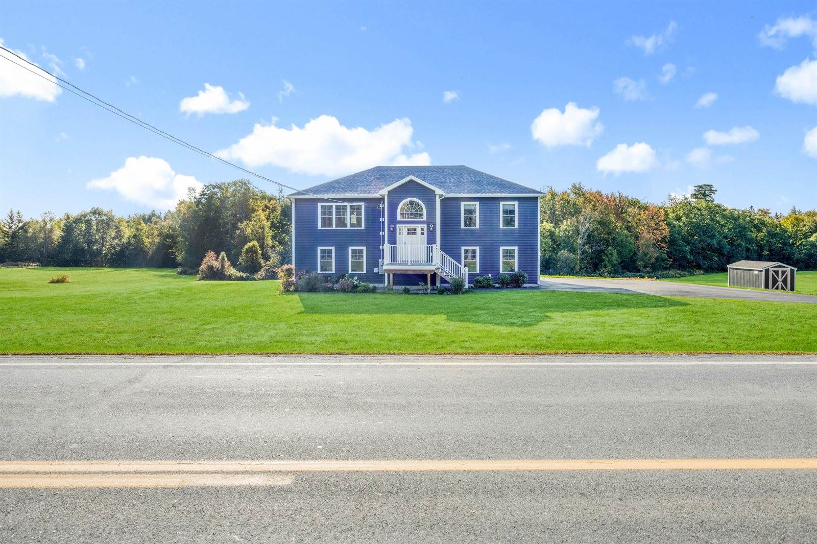 1197 Western Avenue, Hampden, ME 04444