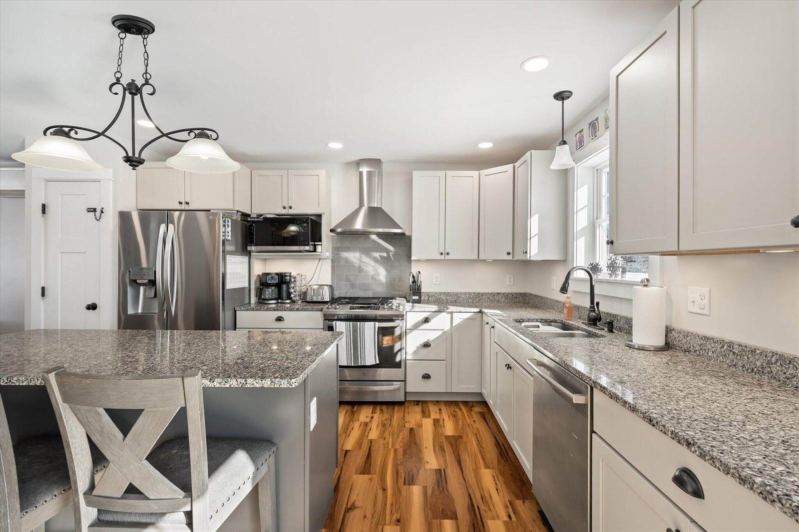 1197 Western Avenue, Hampden, ME 04444