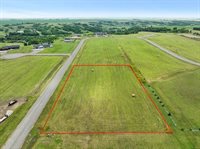 4510 26th St, Minot, ND 58701