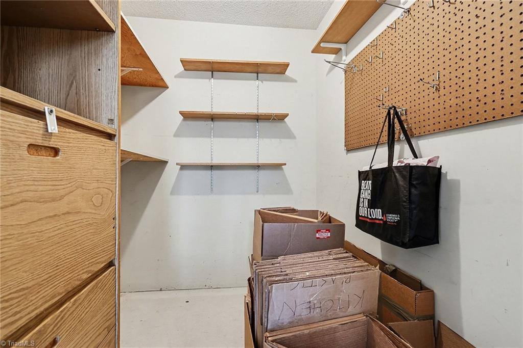 2217 C New Garden Road, Greensboro, NC 27410