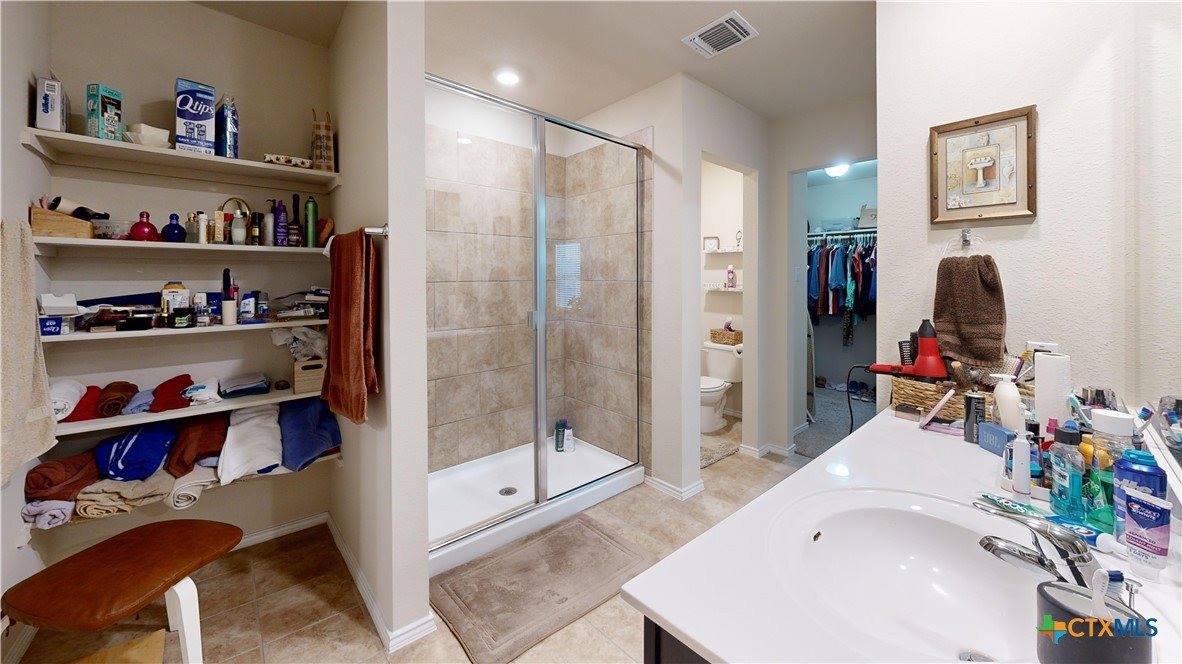 1010 Rosa Parks Drive, Killeen, TX 76543