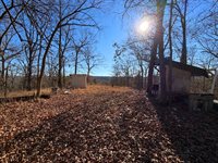 389 Gravois Circle, Eldon, MO 65026