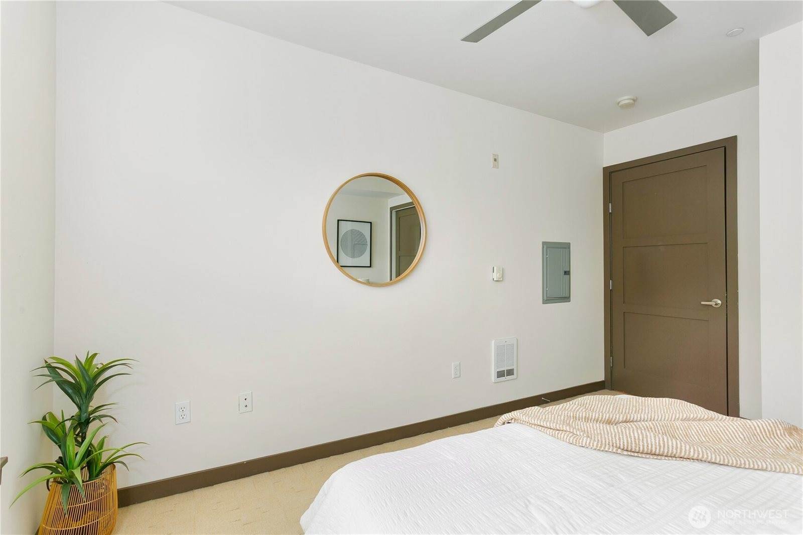 413 NE 70th Street, Seattle, WA 98115