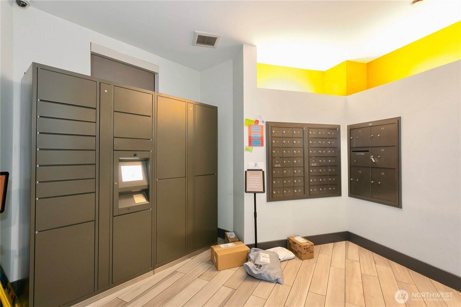 413 NE 70th Street, Seattle, WA 98115