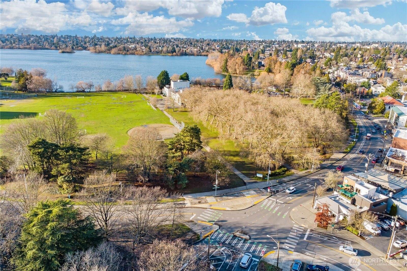 413 NE 70th Street, Seattle, WA 98115