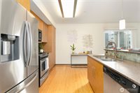 413 NE 70th Street, Seattle, WA 98115