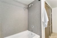 413 NE 70th Street, Seattle, WA 98115