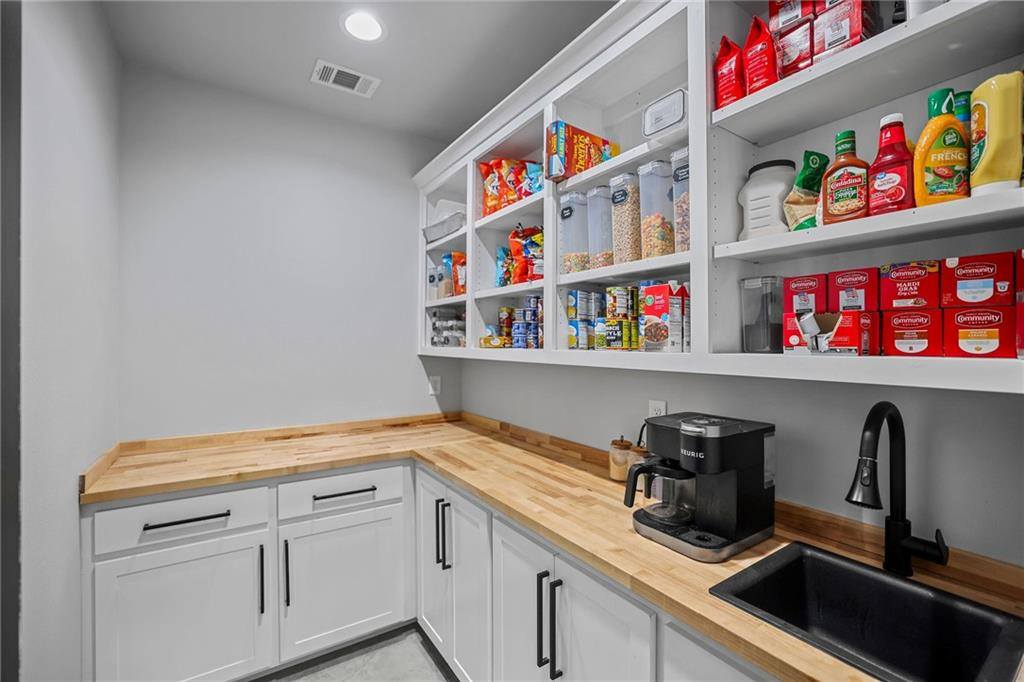 17045 Burks Avenue, Greenwell Springs, LA 70739