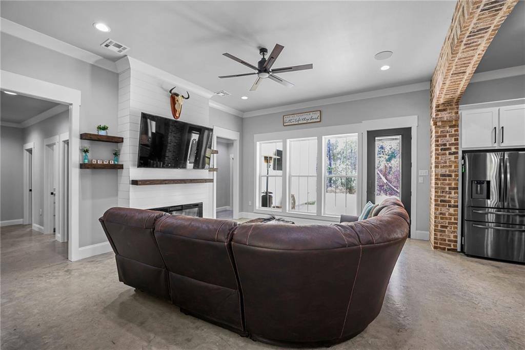 17045 Burks Avenue, Greenwell Springs, LA 70739