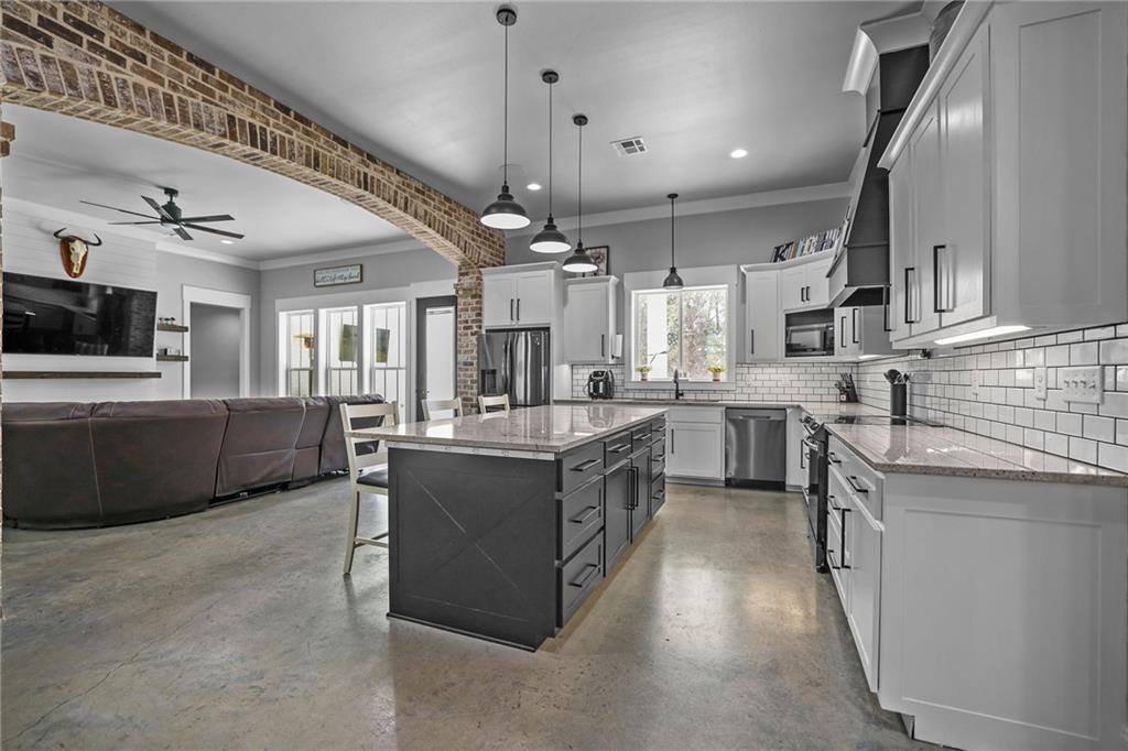 17045 Burks Avenue, Greenwell Springs, LA 70739