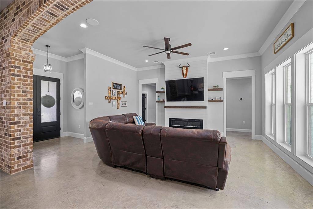 17045 Burks Avenue, Greenwell Springs, LA 70739