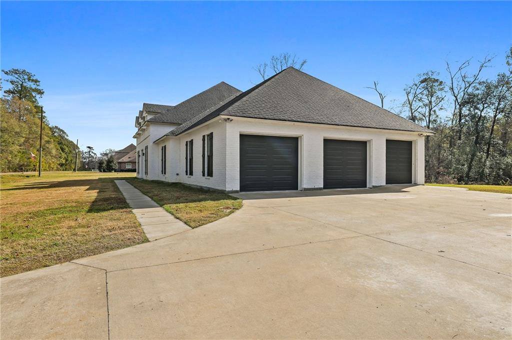 17045 Burks Avenue, Greenwell Springs, LA 70739