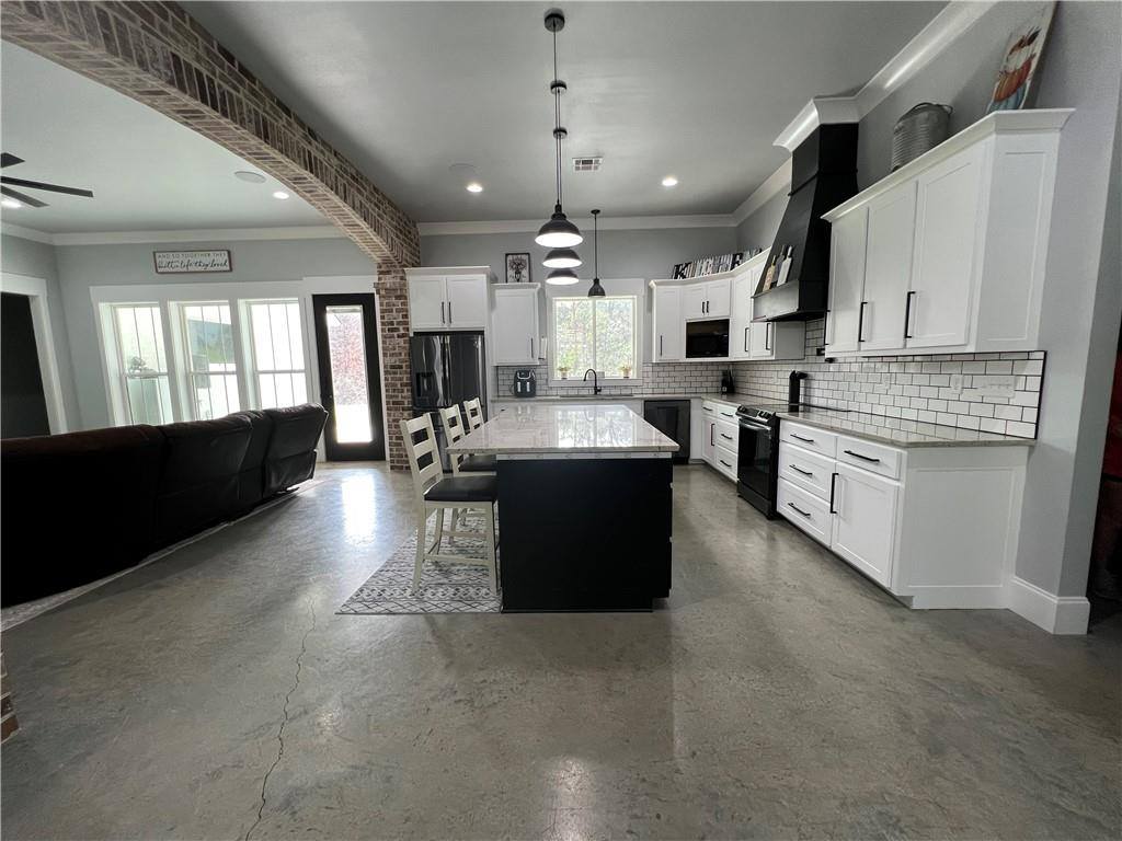 17045 Burks Avenue, Greenwell Springs, LA 70739