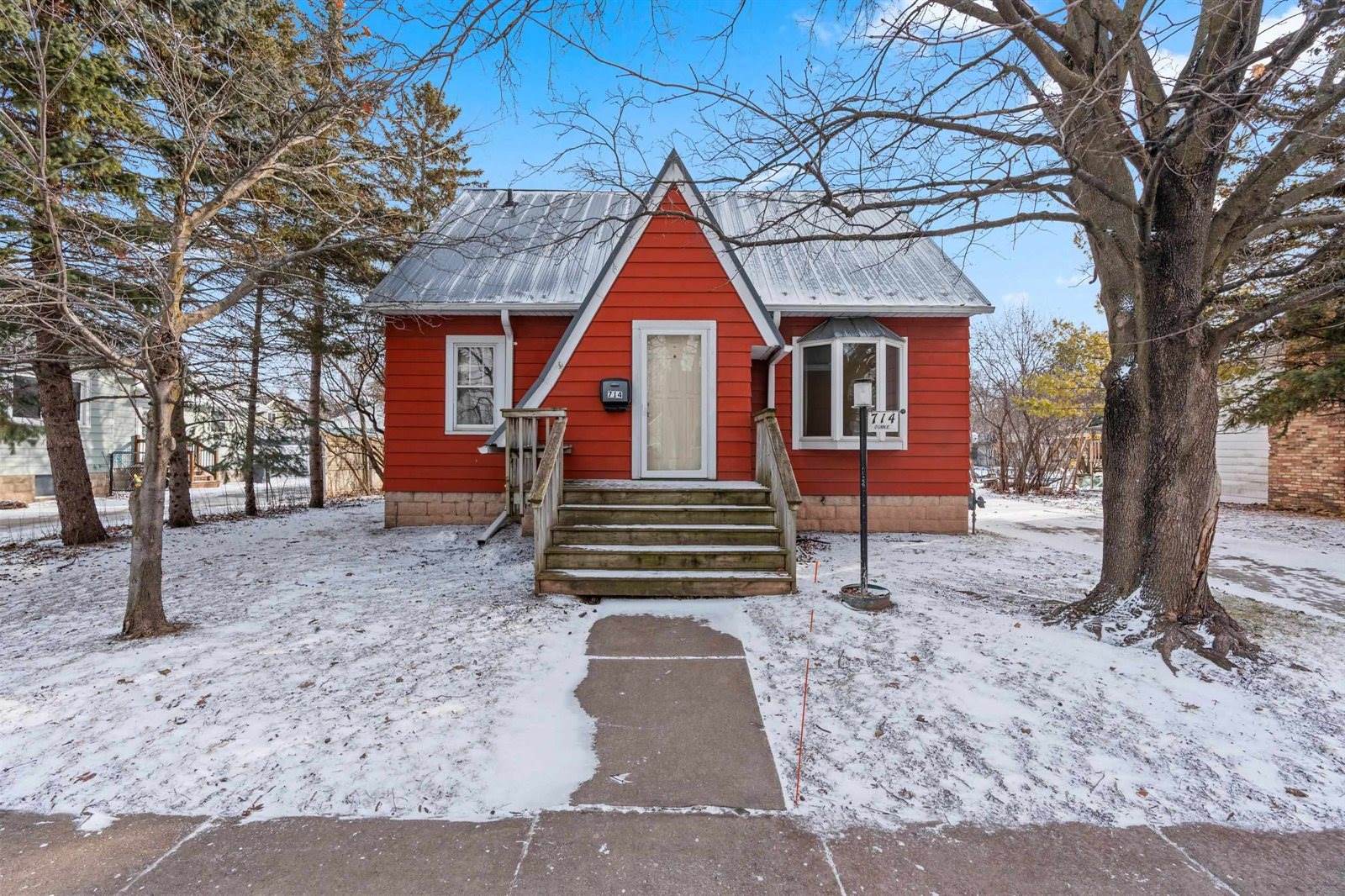 714 Maple Street, Neenah, WI 54956