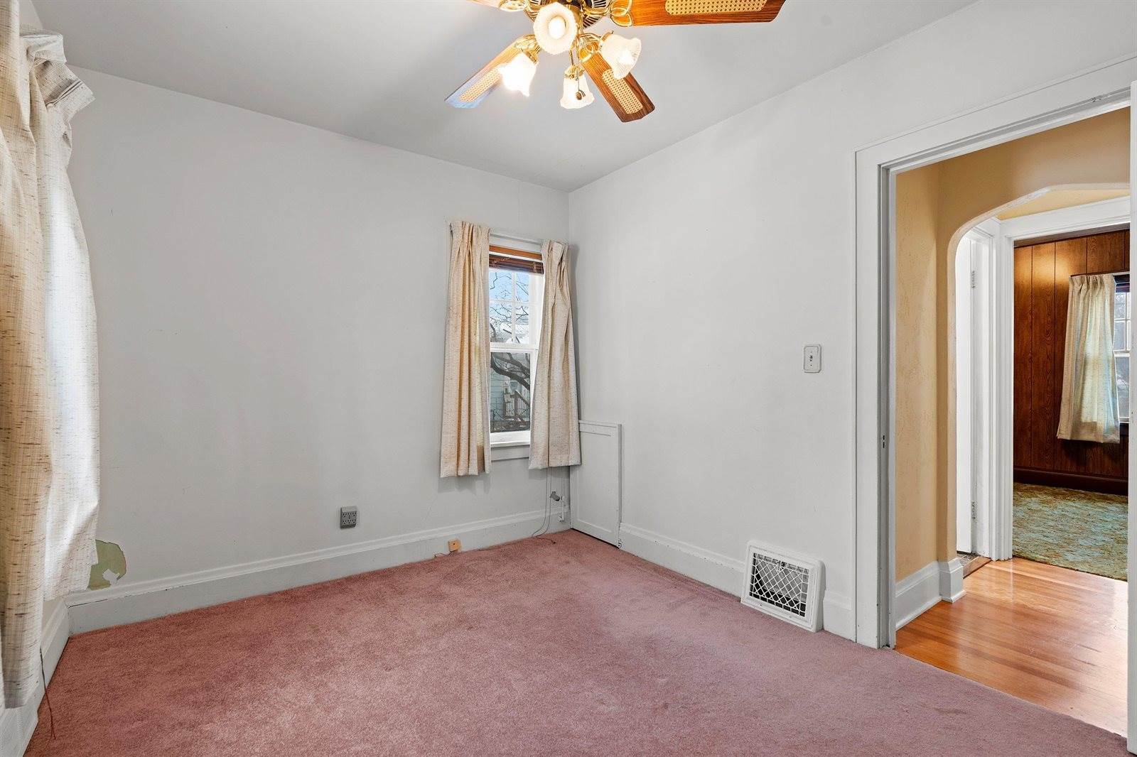 714 Maple Street, Neenah, WI 54956