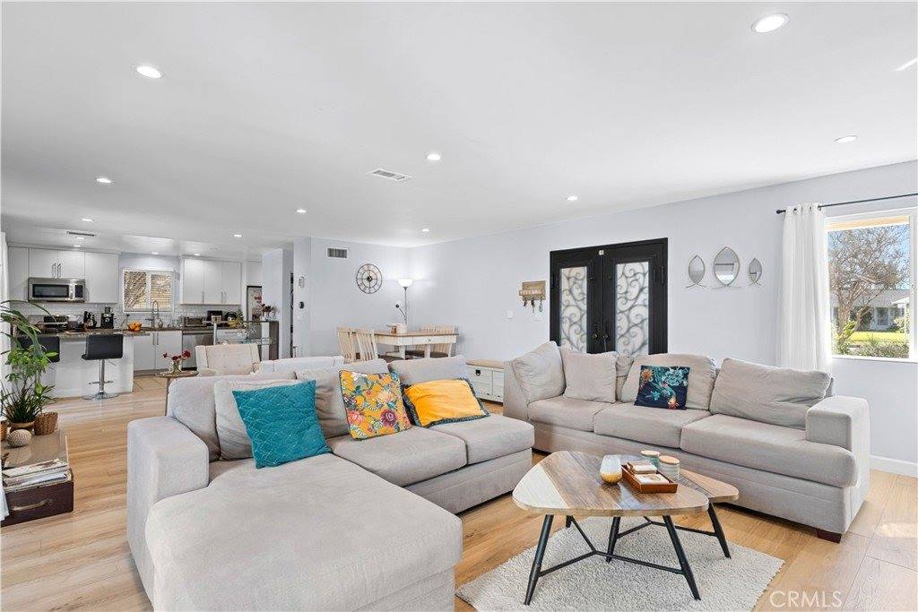 22229 Covello Street, Canoga Park, CA 91303