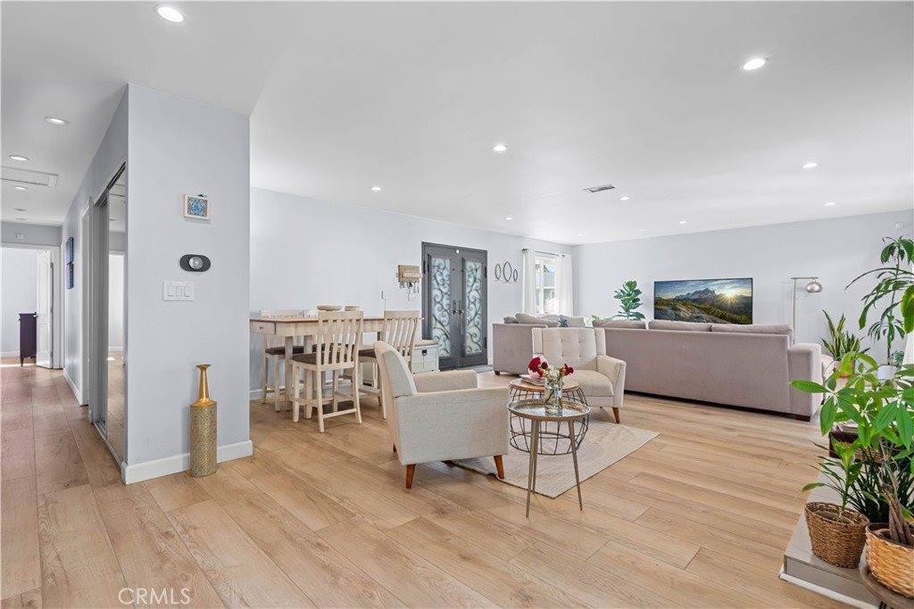 22229 Covello Street, Canoga Park, CA 91303