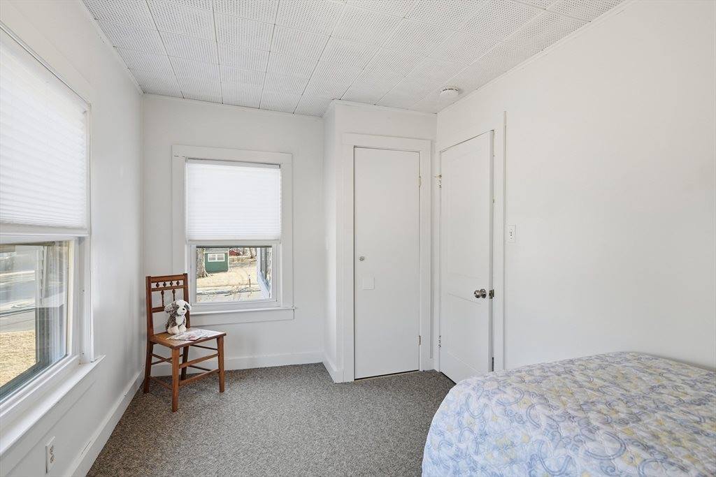 1201 Allen St, Springfield, MA 01118