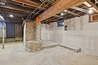 1201 Allen St, Springfield, MA 01118