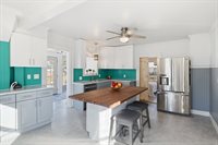 1201 Allen St, Springfield, MA 01118