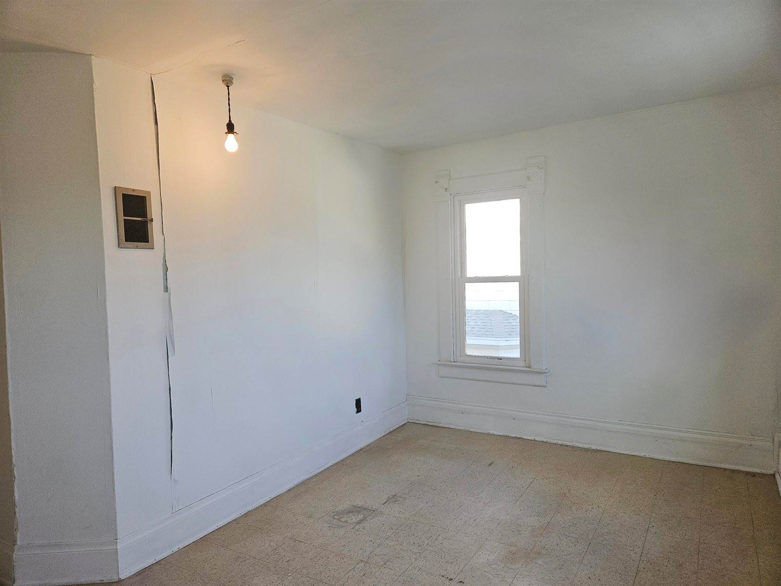 215 North Main St, Reeseville, WI 53579