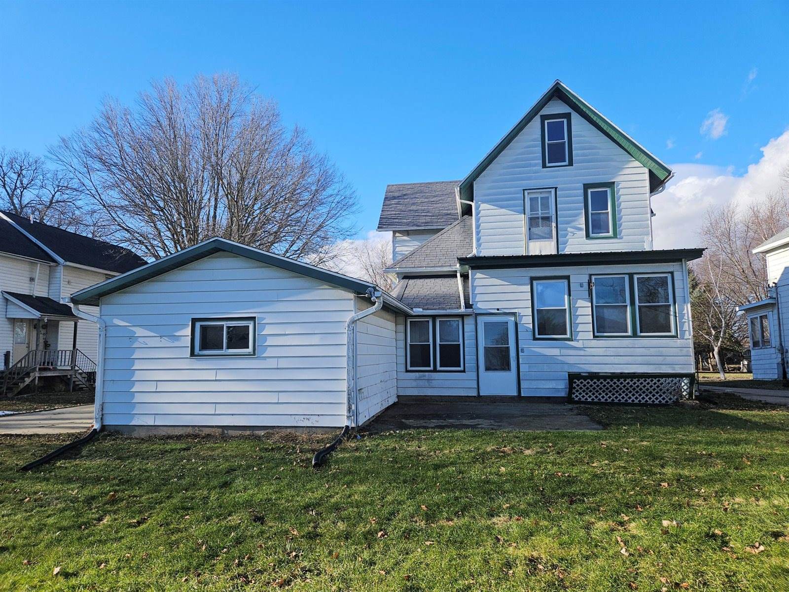 215 North Main St, Reeseville, WI 53579