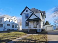 215 North Main St, Reeseville, WI 53579