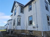 215 North Main St, Reeseville, WI 53579