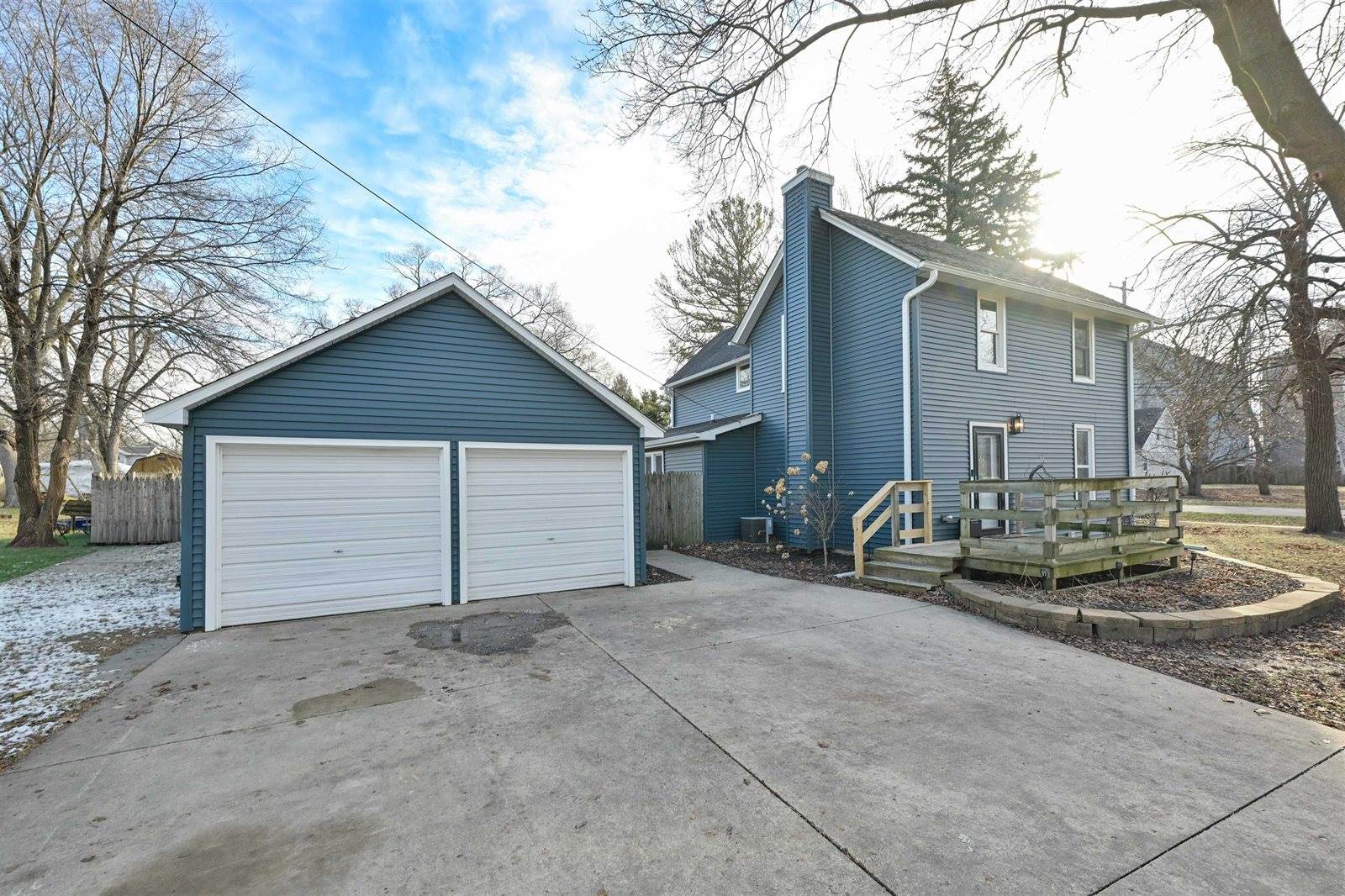 44 West Madison, Darien, WI 53114