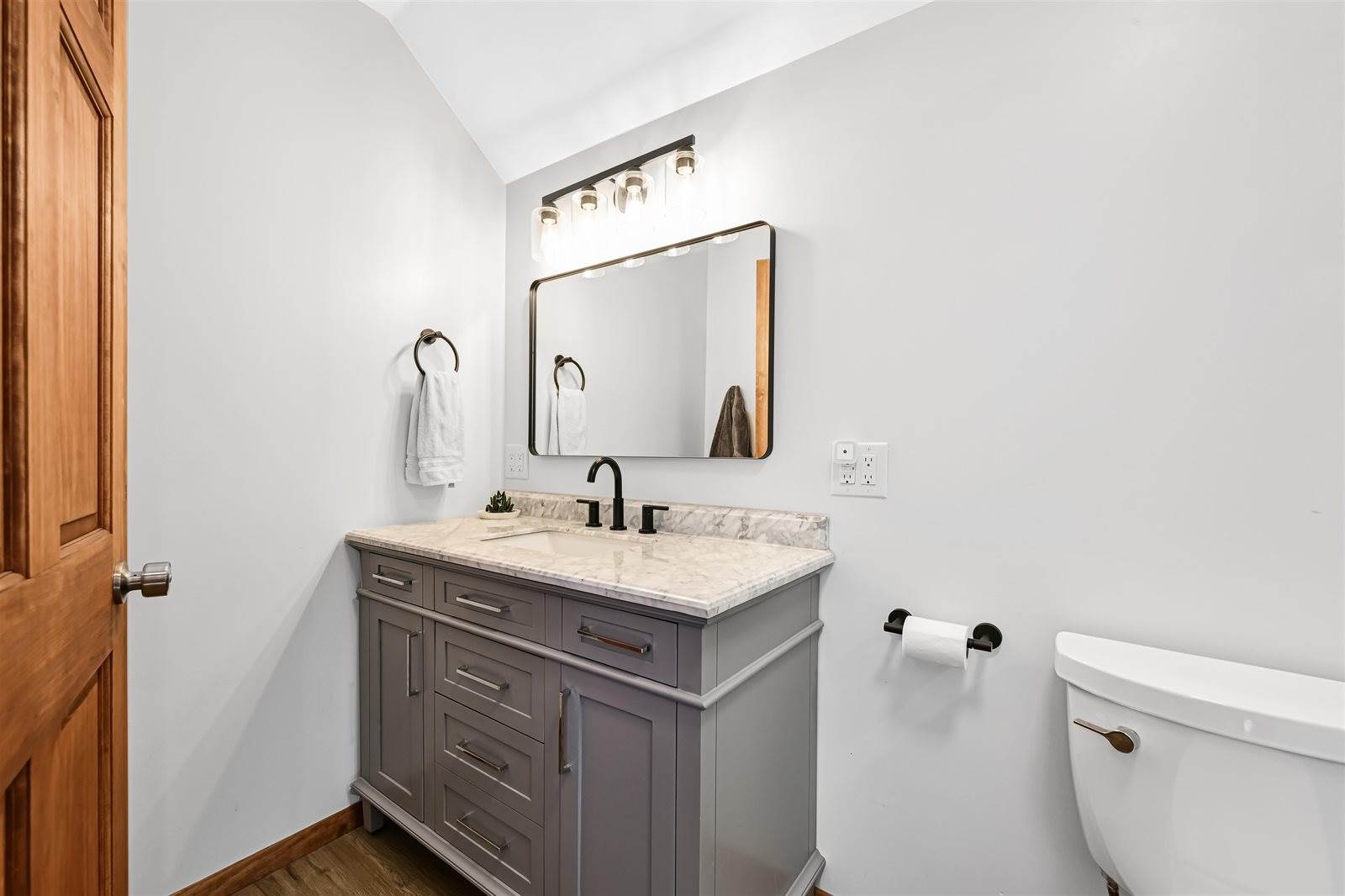 44 West Madison, Darien, WI 53114