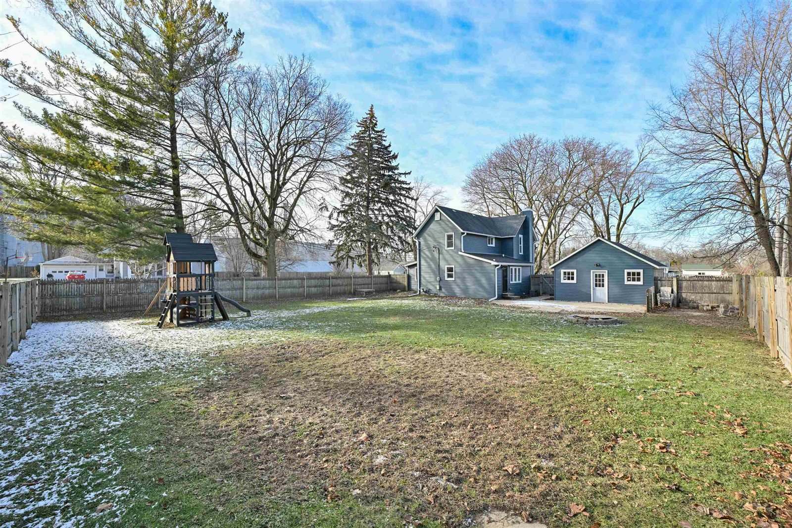 44 West Madison, Darien, WI 53114