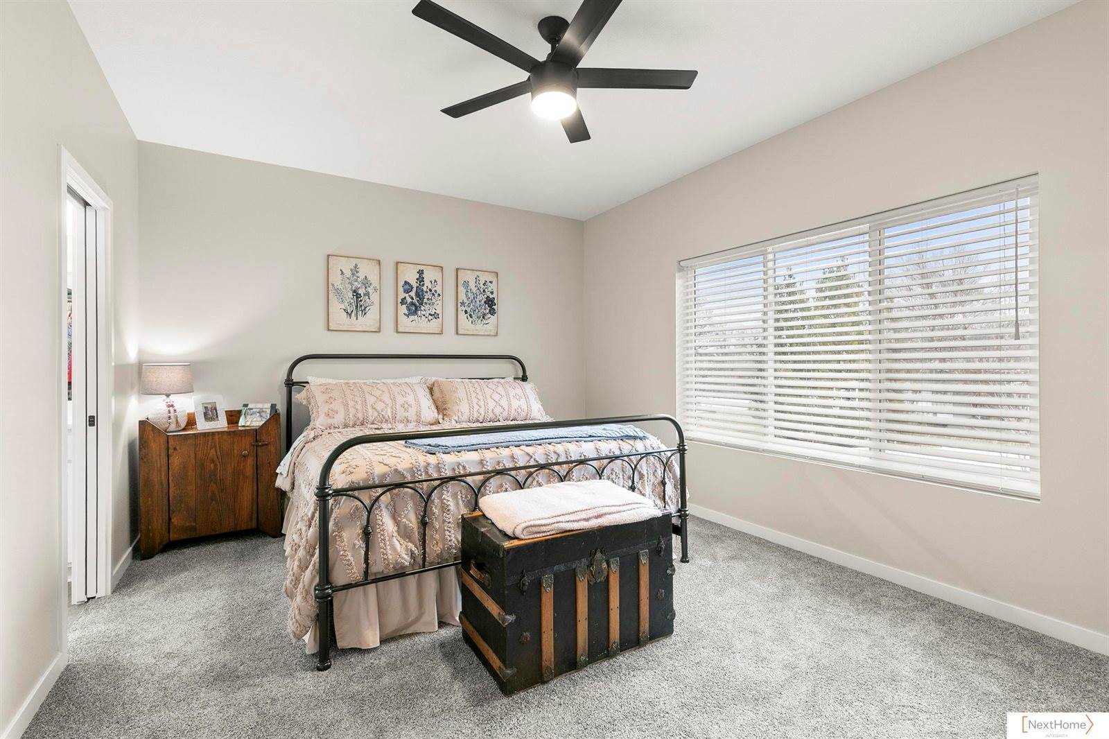 5932 Loxton Street, Lincoln, NE 68526