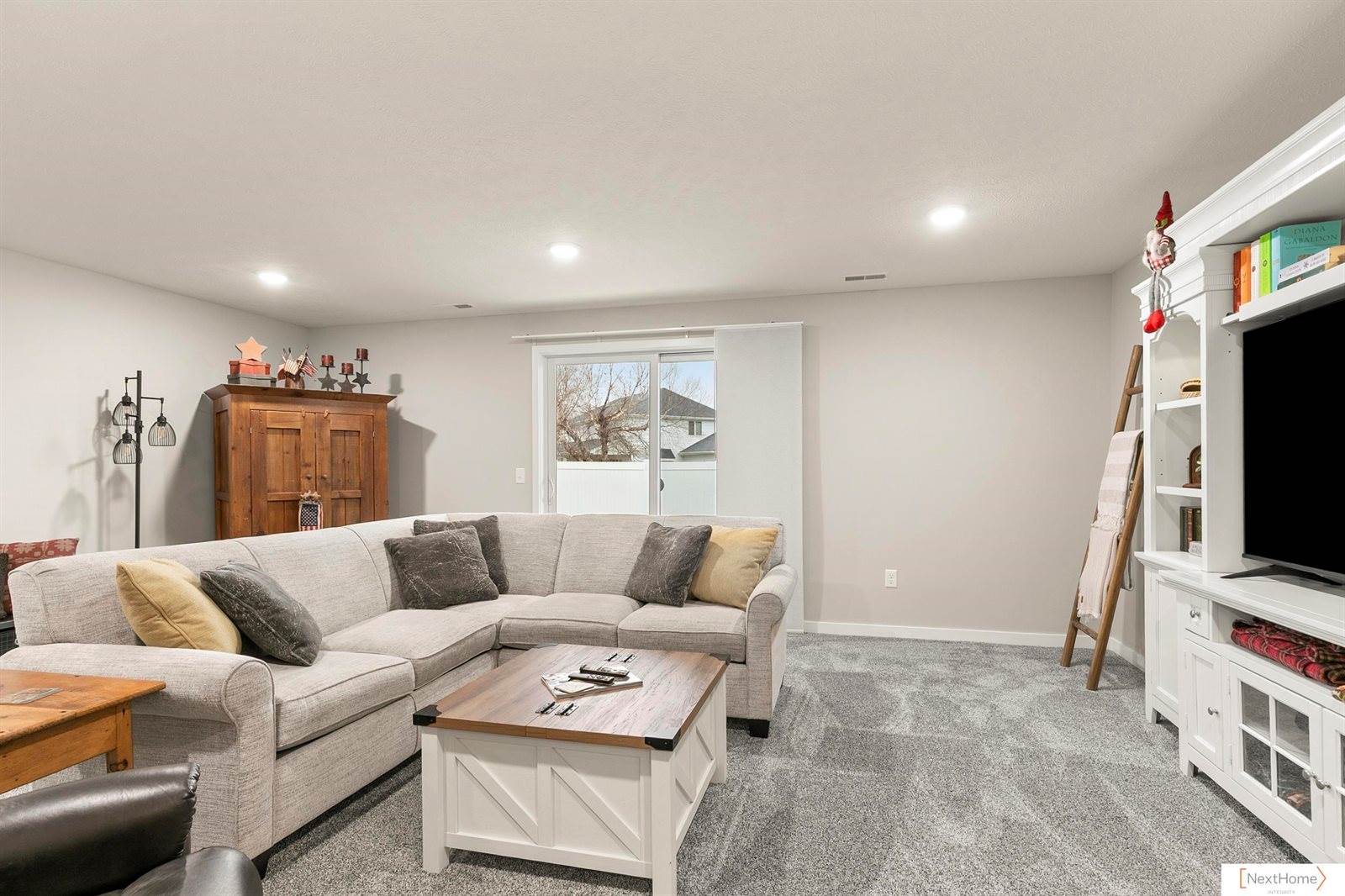 5932 Loxton Street, Lincoln, NE 68526