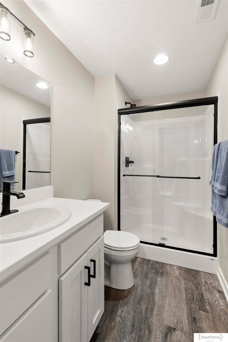 5932 Loxton Street, Lincoln, NE 68526